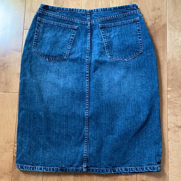 DKNY Women's Denim Skirt Sz 4 - Picture 7 of 10